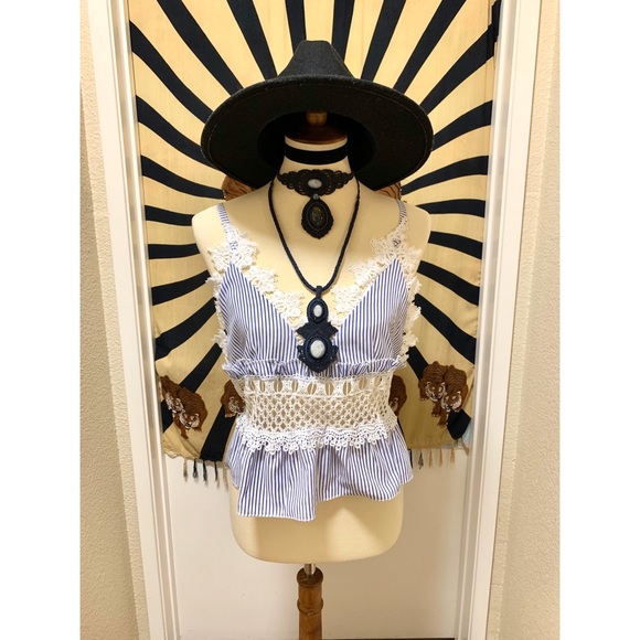 🌈 Amazing modern lace top - Picture 7 of 8